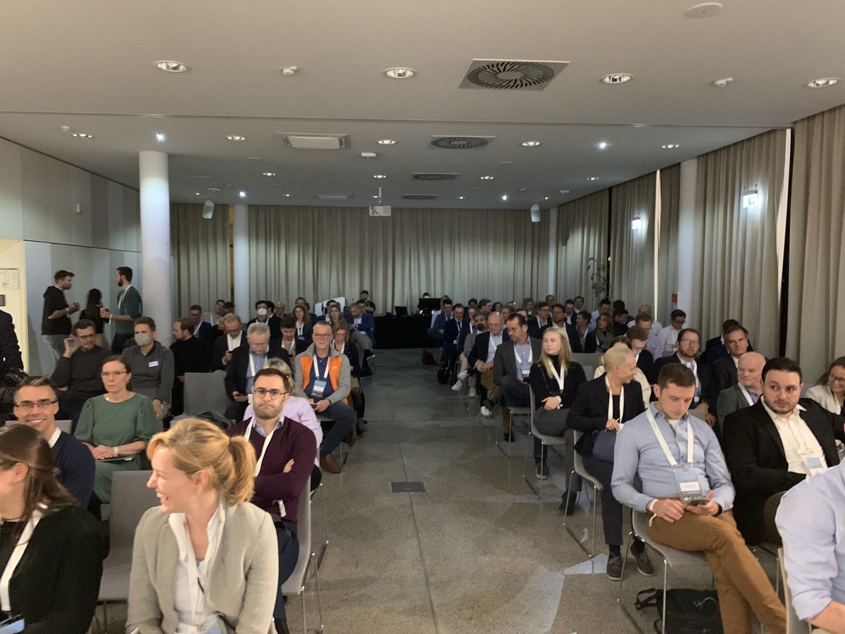 MirjamBauer's tweet photo. Start jetzt: #dhsmuc Healing with data - der 6. #Digitalhealth Summit real tagt in München im Translatum über 3 Tage.
Begrüssung / Eröffnung durch @DanielRueckert @DocPfoe @dominikb1888
Programm hier: https://t.co/3TMHp52jan https://t.co/jwxOQUMsT9