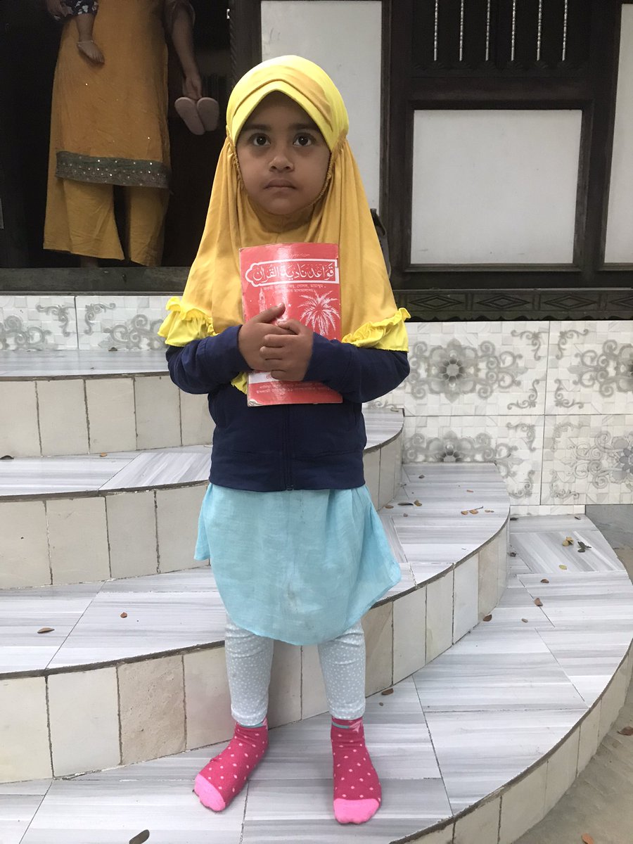 aponkarim's tweet photo. First day of my princesses,,,going Mosq. https://t.co/vVm91U2CoA