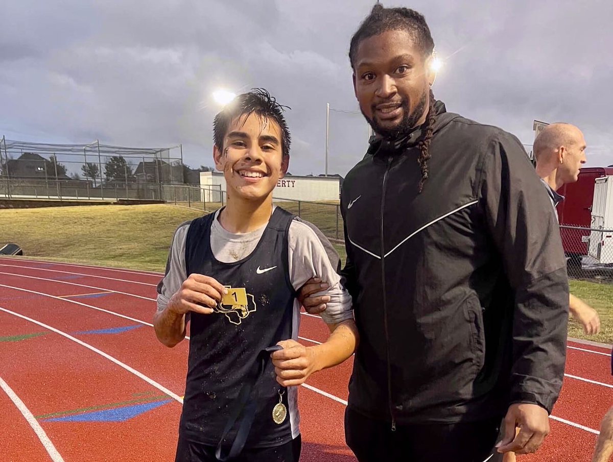 RoachRams's tweet photo. Shoutout to our Cross Country Rams! Our athletes ran in a huge rainstorm, and they did amazing! 8th grade girls won the Heritage Meet and Santi has won his division in the last two meets!🏃🏽♀️🏃🏽♂️🐏 #RunningRams #RamFam #FISDMadeToShine https://t.co/w1yjLehd99