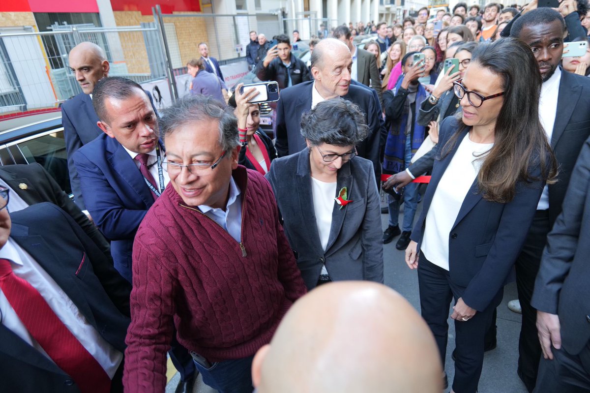 sciencespo's tweet photo. We are thrilled to welcome at Sciences Po @petrogustavo, President of Colombia, for a discussion with our students and @AranchaGlezLaya!

🔴 Watch "World in a turmoil: a view from Colombia" live:
English ➡️ https://t.co/OqMQl81bTu
Spanish ➡️ https://t.co/QRmgp0e5mP #ScPoPetro https://t.co/e8NKrhsfrS
