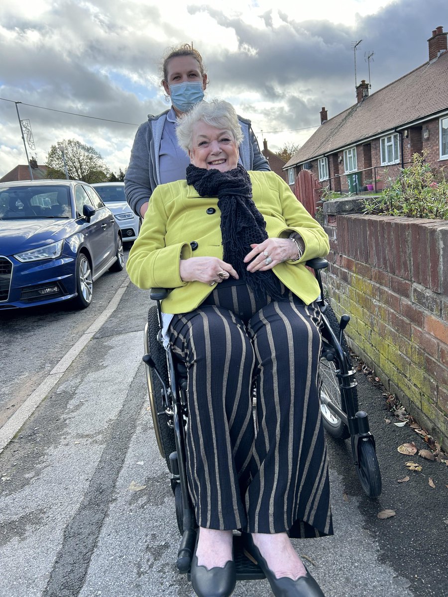 💜🙌 What a lovely story...

One of our #Carers in #Mansfield managed to source her client a free wheelchair so she can now enjoy some time out in the local community with her friends 👏