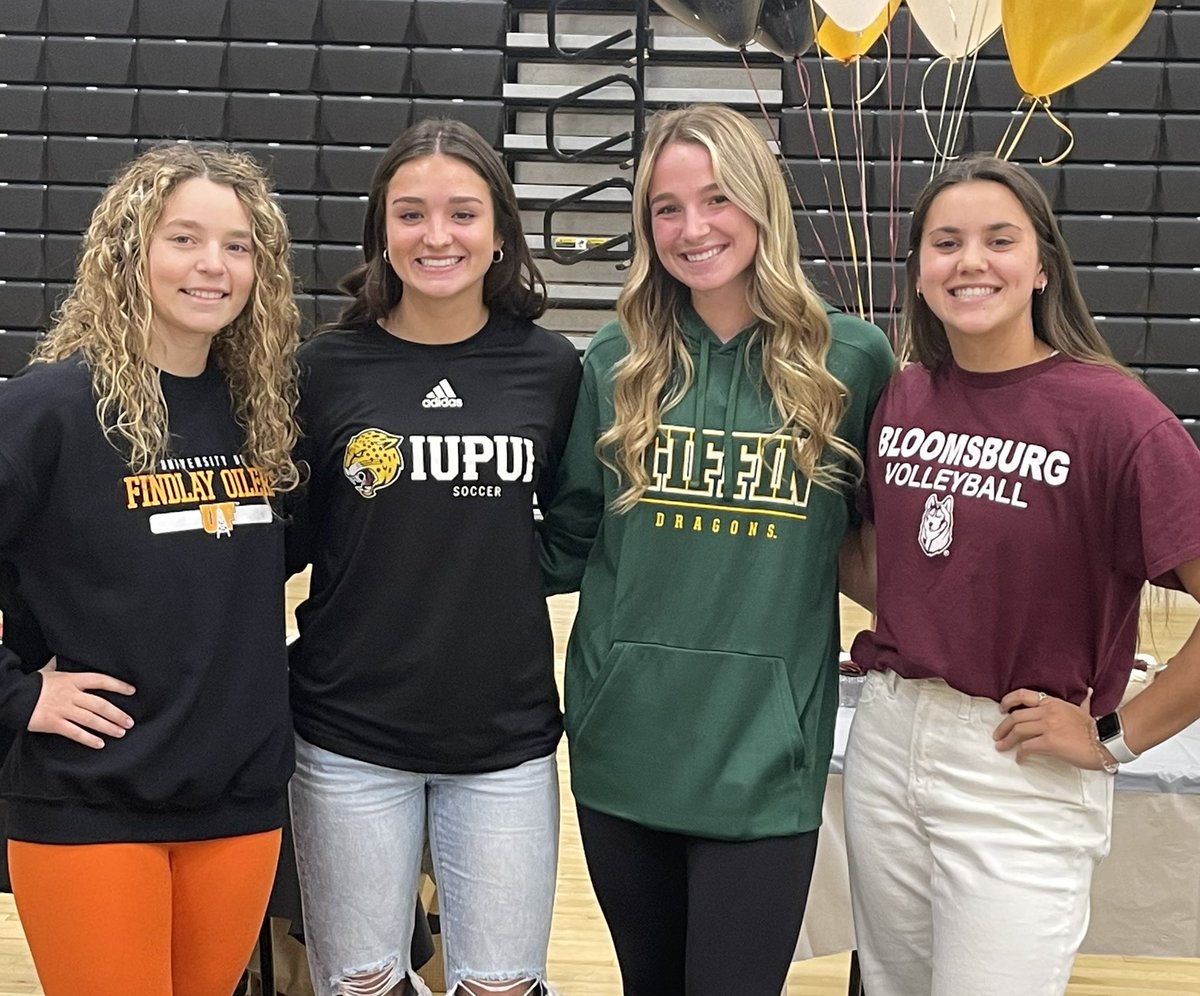 WM_Warriors's tweet photo. 🎉 🖤✍️  SIGNING DAY  ✍️🖤🎉

Lindsey Castillo 
@ladysocc_wmhs 
@IUPUIJaguars

McKayla Jellison
@SoftballWatkins
@TiffinU 

Victoria Harvey 
@FieldWatkins (Pole Vault)
@ufindlay

Elise Adelman 
Volleyball
@BloomsburgU 

#WatkinsWarriorWay 
#PROUD 💛🖤💛🖤 https://t.co/x42LYR98rW