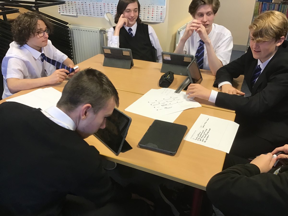 stmmsciencetech's tweet photo. Young STEM leaders masterclass day #thefutureisSTEM @youngstemleader @stmargaretglas 👨🔬👩🔬🧪🩺 https://t.co/TZkVAmjL6E