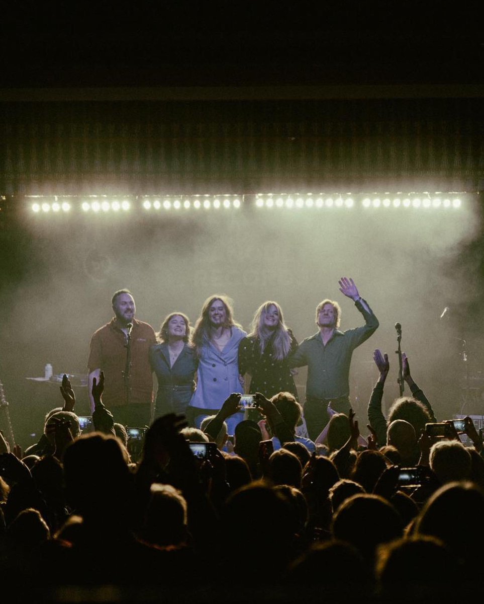 First Aid Kit (@firstaidkitband) on Twitter photo We played our final #Palomino album launch show at <a href="/pryzm_kingston/">PRYZM Kingston</a> last night for <a href="/BanquetRecords/">Banquet Records</a>. It felt FAKing amazing. This little run of three shows has been a complete joy and now weâre even more excited to embark on the upcoming (almost sold out!) UK tour!
đž: <a href="/briony_may/">briony</a> We played our final #Palomino album launch show at <a href="/pryzm_kingston/">PRYZM Kingston</a> last night for <a href="/BanquetRecords/">Banquet Records</a>. It felt FAKing amazing. This little run of three shows has been a complete joy and now weâre even more excited to embark on the upcoming (almost sold out!) UK tour!
đž: <a href="/briony_may/">briony</a>
