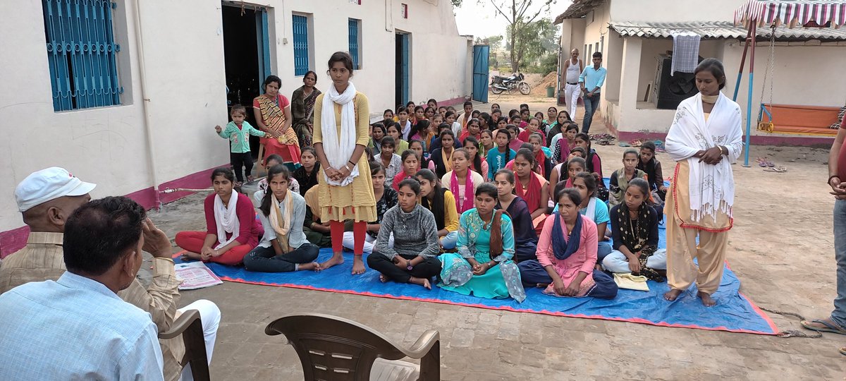 dossseva's tweet photo. @SandeepPoundrik sir thank you very much, happy to share that GM sir from DIC Aurangabad visited rural women initiative Shree Nariyari Women's Association production unit.he Was very happy to see the women initiative and sprit of there. promise to share there experience with you. https://t.co/UFh37oOjNi