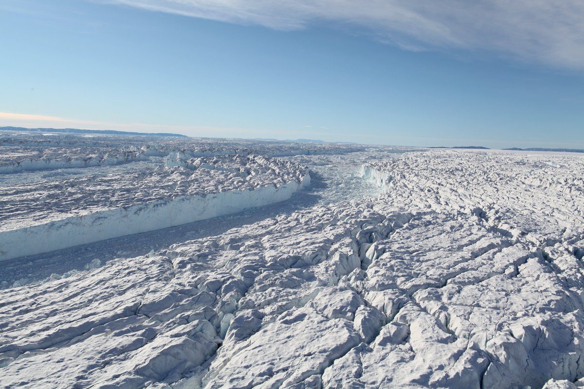 aabjoerk's tweet photo. New work led by Abbas Khan @DTUtweet
With measurements in the field, from satellite, and with modelling we show the importance of getting the basal conditions right for NEGIS in Greenland.
Collapse is inevitable - giving up to 15 mm sea-level rise by 2100
https://t.co/dniCnZDUOO https://t.co/QePUzAh2jt