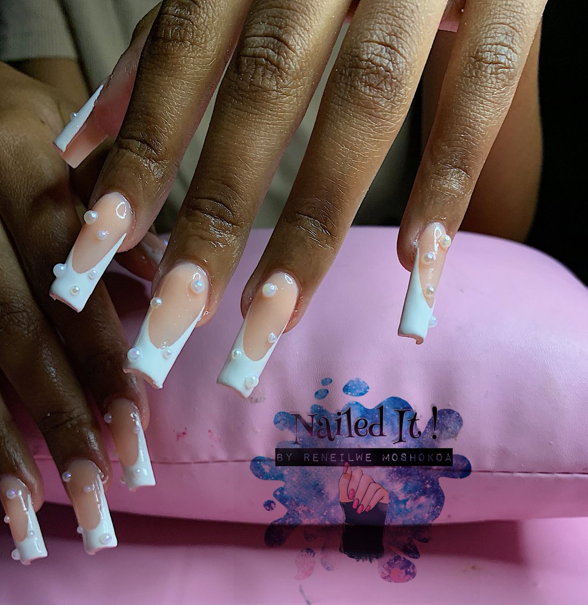 nailedit_byrm's tweet photo. Hey guys 🥂. I’m a nail technician based in Auckland Park. Dm to book your next set with me ! Please RT 🙏🏽❤️. #GirlTalkZA https://t.co/rv77latWeA
