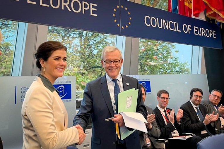 Today Iceland assumed the presidency of the Committee of Ministers of the Council of Europe. Democracy, human rights and the rule of law are the bedrocks of the #CoE

An op-ed with <a href="/simoncoveney/">Simon Coveney</a> today describes our challenges.

bit.ly/3EdpZxh