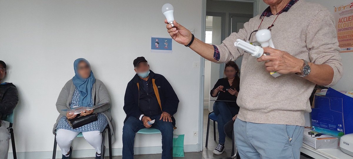 OiseHabitat's tweet photo. En partenariat avec l'association de médiation sociale et culturelle #Intermaide, Oise Habitat organisait ce mercredi, avec le concours de l'#ADIL60, un atelier de sensibilisation aux #écogestes afin d'accompagner ses locataires dans la réduction des consommations d'#énergie. https://t.co/GdyJpRu2PU