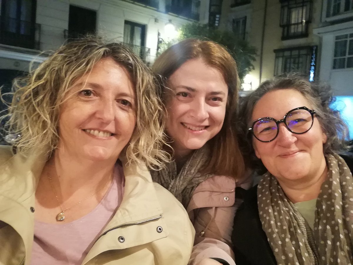 SPlarinou's tweet photo. Day 9 of #Tomember and it's #friends or should I say #Lucifriends? What else could I use if not my #threepeasinapod? A big thanks to #TomEllis and #Lucifer cast and crew that brought us together. Some of us are lucky to have met in person but surely we are all blessed either way https://t.co/iMoSHFjEdP