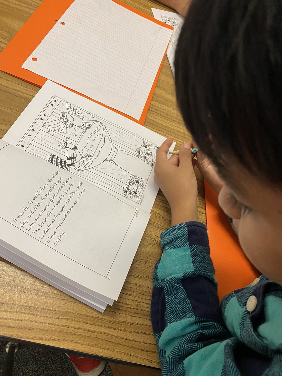 gotagoodbook's tweet photo. 4th graders made a science connection during ELA small group when we read about birds and a birdbath. This is like “birds that migrate to Panama”. #texttoworldconnections #kwbpride @lsullivan https://t.co/kFUCxElg96