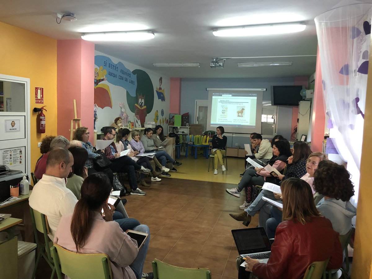 Seguimos en nuestra fase de sensibilización. Hoy, tertulia dialógica de mano de Lazarillo de Tormes #seguimosaprendiendo #comunidaddeaprendizaje @jmunozreguero @cepantequera