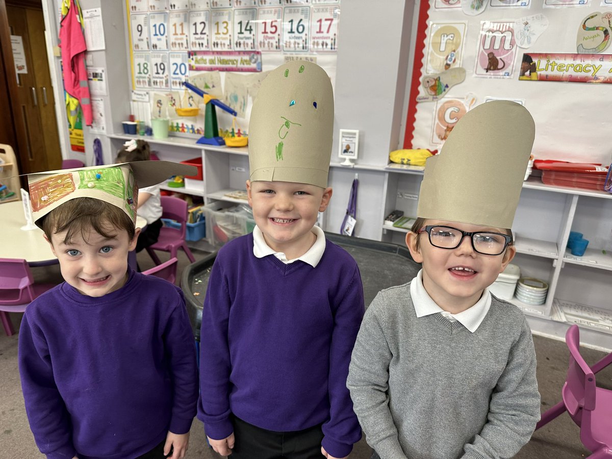 MrsSwanBX's tweet photo. One of our reading books this week “How to Make a Hat” prompted our #BPSPlay 🎩 We read the book, followed the instructions and made our own hats - don’t they look great?! #BPSLiteracy @BPSReadingRocks https://t.co/wWBGDW0I5n