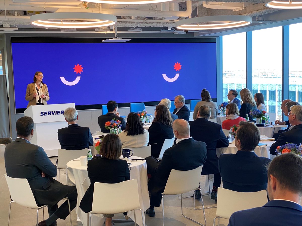 joeboncore's tweet photo. A great afternoon in the Seaport with both @Servier and @ServierPharma's leadership teams, including Olivier Laureau and David K. Lee. Happy to share about the Massachusetts #lifesciences ecosystem, and listen to some expert speakers on #CSR commitments, #ESG practices, and #DEI. https://t.co/XxmzbjOO9l