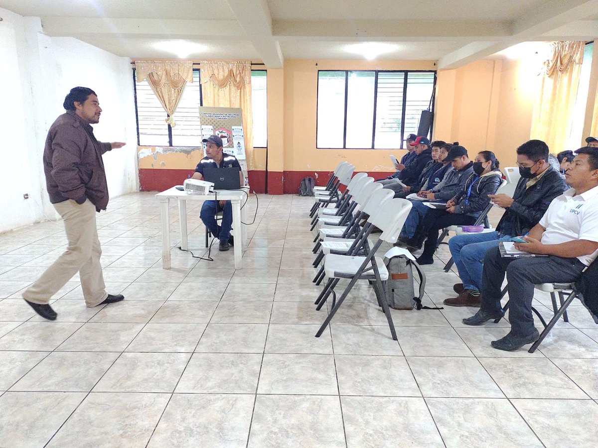 Personal de #Midesgt participa en reunión ordinaria de #COMUSSAN en Purulhá, Baja Verapaz.