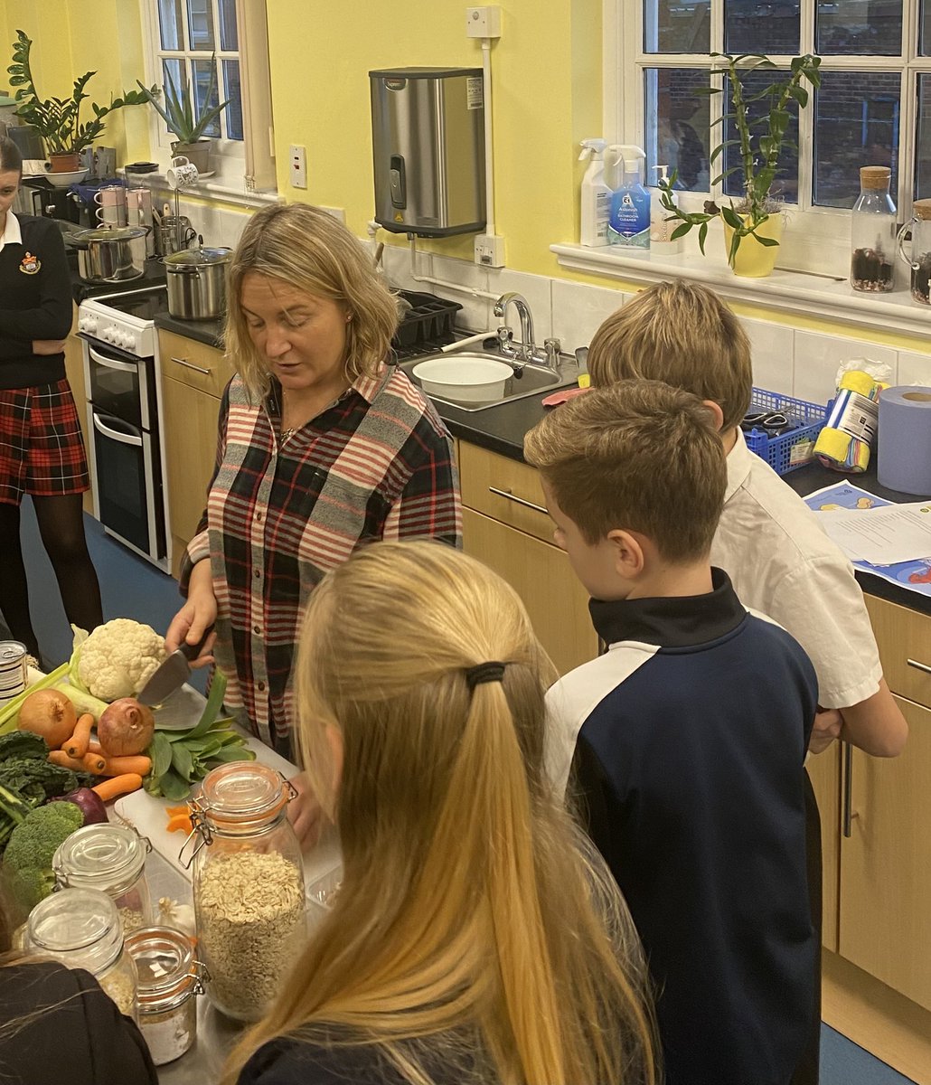 drbryceevans's tweet photo. Healthy Cookery instruction for 9 and 10 year-old school kids by Dr Hayley Tait here at Vinny’s Kitchen - Community Plant-Based Cookschool - Wavertree, Liverpool @HealthHob https://t.co/yfgjMFmRrv