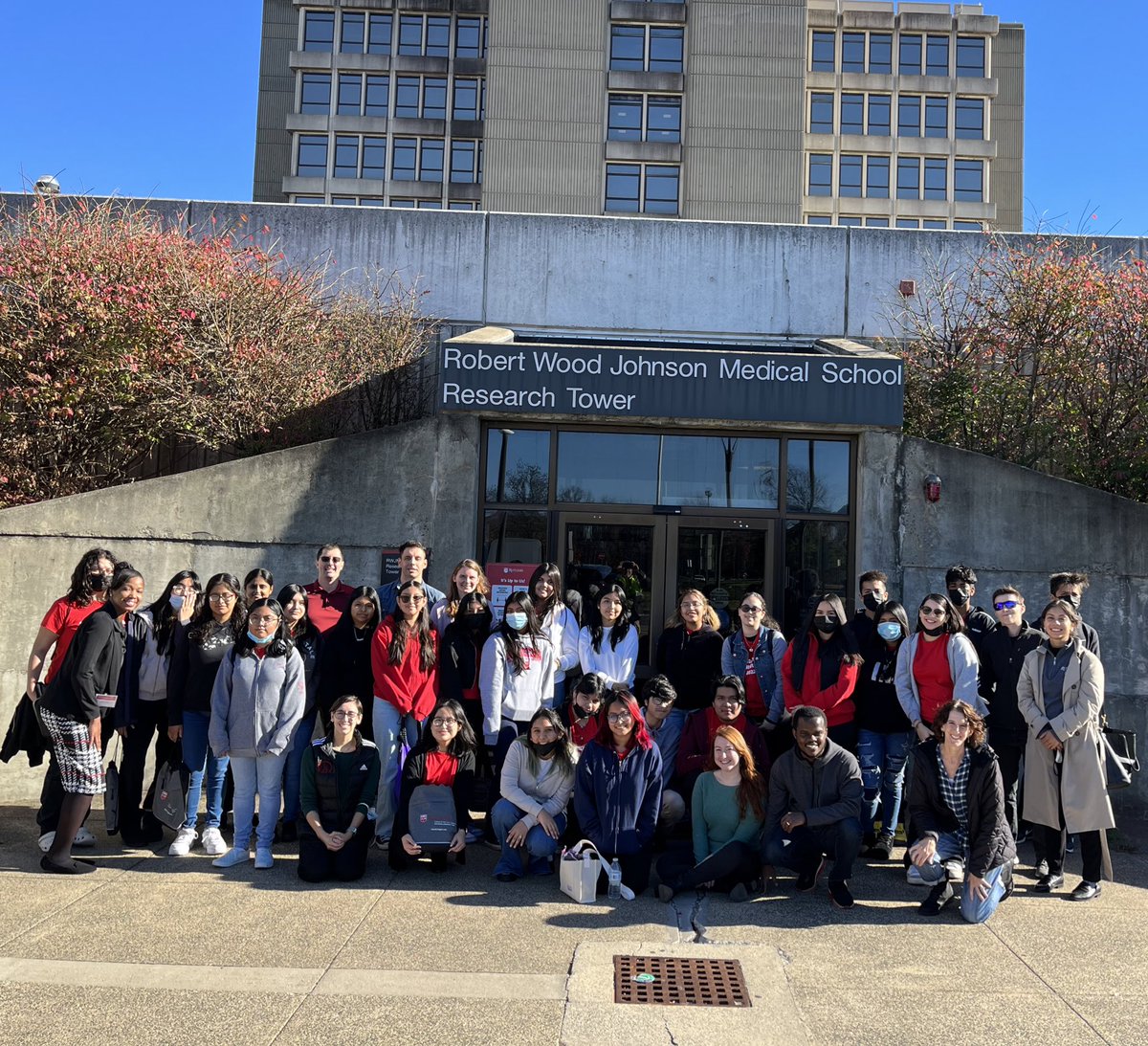 Janet Alder (she/her) (@aldersuss) on Twitter photo So fun to show Upward Bound high school students the joys of research and grad school with the help of our amazing PhD students. Inspiring the next generation and increasing diversity in STEM! <a href="/RutgersSGS/">School of Graduate Studies - Rutgers University</a> <a href="/RWJMS/">Rutgers RWJMedSchool</a> So fun to show Upward Bound high school students the joys of research and grad school with the help of our amazing PhD students. Inspiring the next generation and increasing diversity in STEM! <a href="/RutgersSGS/">School of Graduate Studies - Rutgers University</a> <a href="/RWJMS/">Rutgers RWJMedSchool</a>