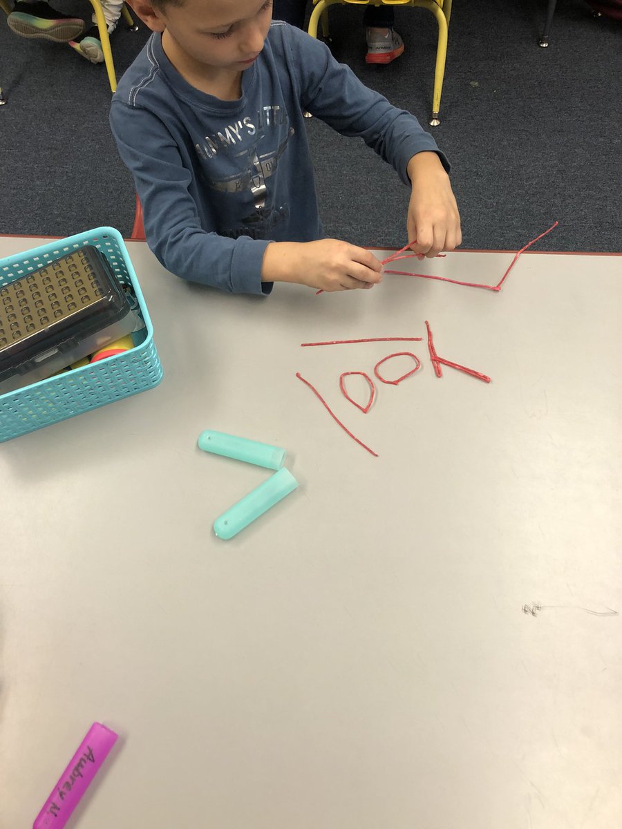 Oakville Elementary tweet media