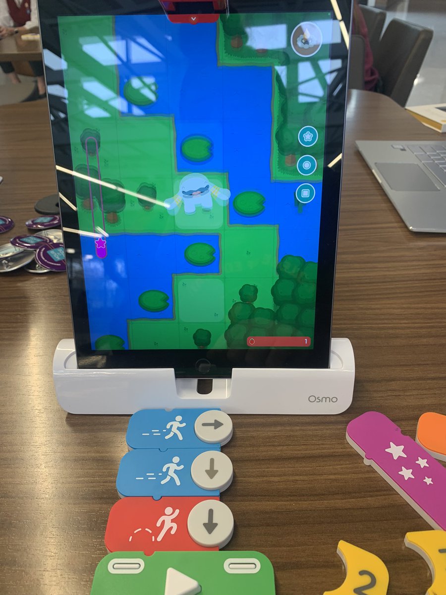 vansbails's tweet photo. What a fun way to learn about coding and the steps involved in making technology work! #HourOfCode @COE_UNI #unietd https://t.co/SUZuyMUj7y