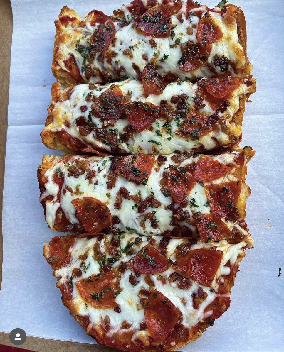 DOPEsnacksLamar's tweet photo. Medicated Pizzas Powered by #DOPEsnacks Available for Pre-Order will have a deal on DOPE PIZZAS this Friday so Dm Me on here or IG to order. instagram: @DOPEsnacksHQ https://t.co/MHBZgvxUu5