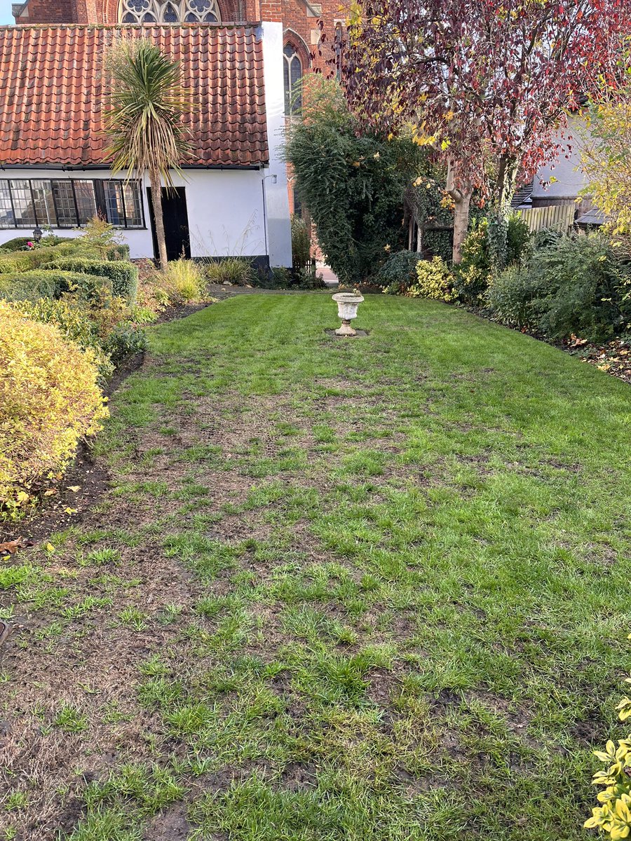 After the showers of the past few days it was nice to stay dry today 👍 first thing cleared leaves from car park &amp; off the office garden grass,blew off worm casts,topped &amp; aerated - going to need some #spring TLC #leaves🍁 #grass
