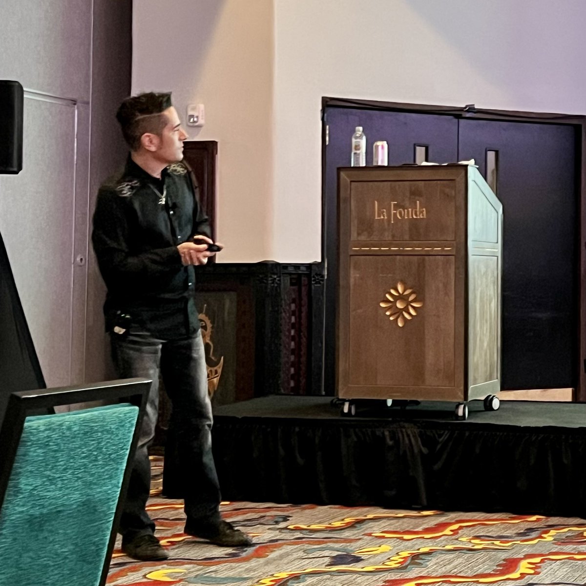 Geeking out with <a href="/marknexus/">Mark Tortorici</a> at <a href="/Evry1_/">Evry1</a> Conference! He is blowing minds about data insights, sourcing and talent mapping. #evry1