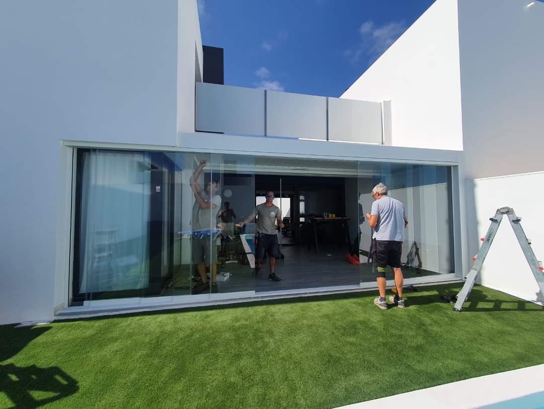 persymarsl's tweet photo. #pergola #bioclimaticas y Cortina de #cristal...

Tenemos productos fantasticos pero nada puede superar el #equipo de #instaladores que cada día trabaja con seriedad para acabar cualquier #proyecto https://t.co/t3r4PajjGj