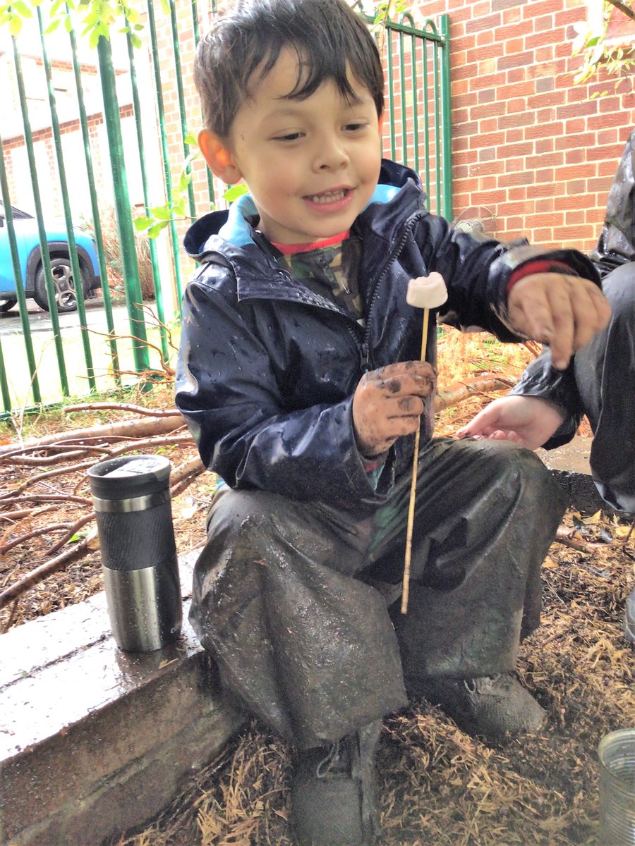 Holy Redeemer Primary School tweet media