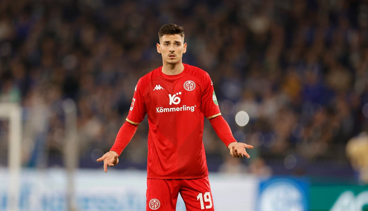 SystemFoot's tweet photo. 🇩🇪 Bundesliga - JOURNÉE 14

#Schalke s'impose sur le fil 1️⃣⚔️0️⃣ face a #Mayence 

⚽ #Terrode 10' [🇩🇪]

#SchalkeMainz #Bundesliga https://t.co/czoAfe0YNj