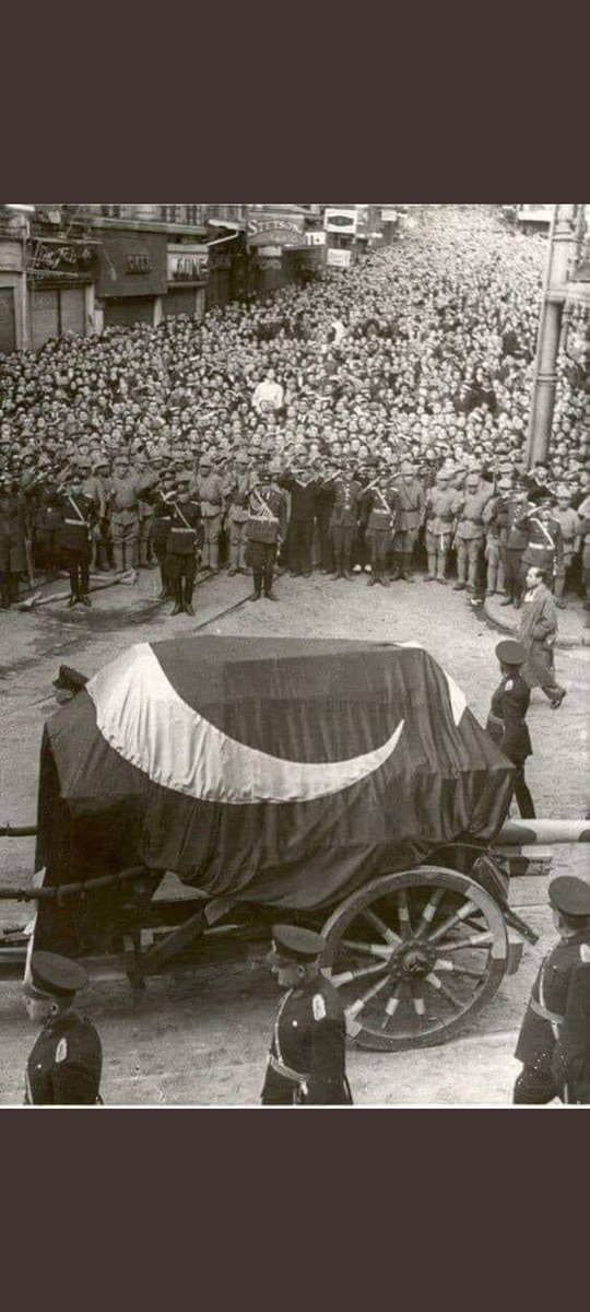 Ezgikose_'s tweet photo. Atam... ♾️
#10Kasim https://t.co/cYqO4mBG2w