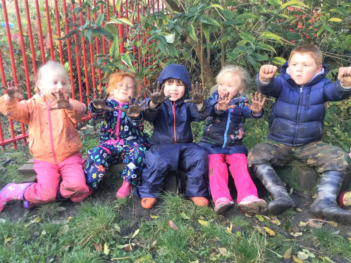 Holy Redeemer Primary School tweet media