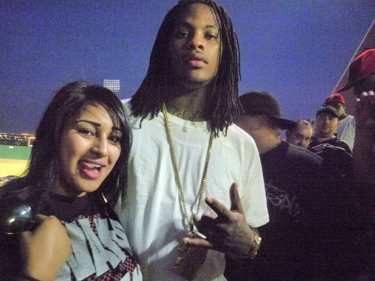 5starrBSM5's tweet photo. Soooo ready to see my fave in concert this Saturday in the El Paso County coliseum 🥳 of course VIP🥳 I wonder if he'll remember his #Day1fan 🥰🥳 This was 12 yrs ago!🥰 I love you for life @WakaFlocka 😘 https://t.co/EP0y1zrWFZ