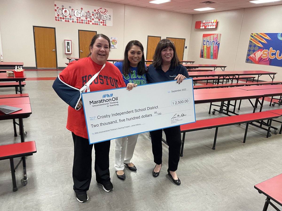 CrosbyISD's tweet photo. We love surprises! Thank you, @MarathonOil, for delivering big checks to Coach @JHelburg and Mrs. Hamilton-Thompson at @BarrettElemCISD. They each received $2500 in #UnconventionalThinkinginTeaching grants. We can't wait to see the benefits for their students! #BetterTogether https://t.co/BFHNyL3RUs