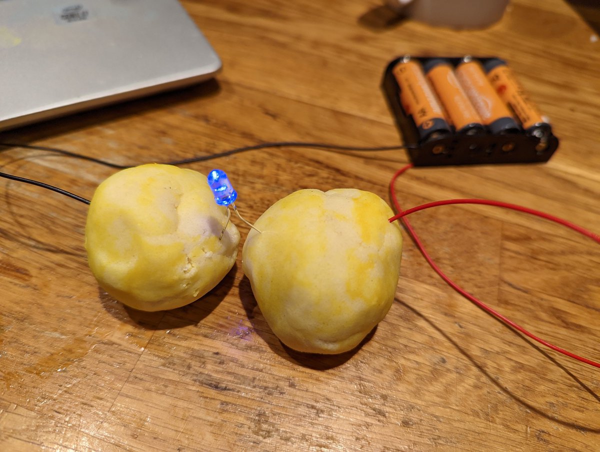 We were hoping to post regular updates throughout #YouthWorkWeek but got overwhelmed on day one!🤦‍♂️This thread is an effort to get back on track. It outlines one night in Slough and why there's a photo here of electrified dough balls. #YWW22
