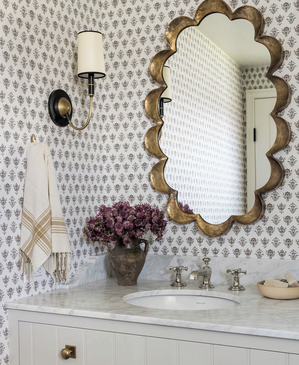 LoveTheRoom's tweet photo. You can never go wrong with some decorative wallpaper in a bathroom. 😍
-
#LoveTheRoom 📷 @mindygayerdesign
-
#LTR #InteriorDesign #HomeDecor #HomeInspo #BathroomDecor https://t.co/1DQ5vOcZxP