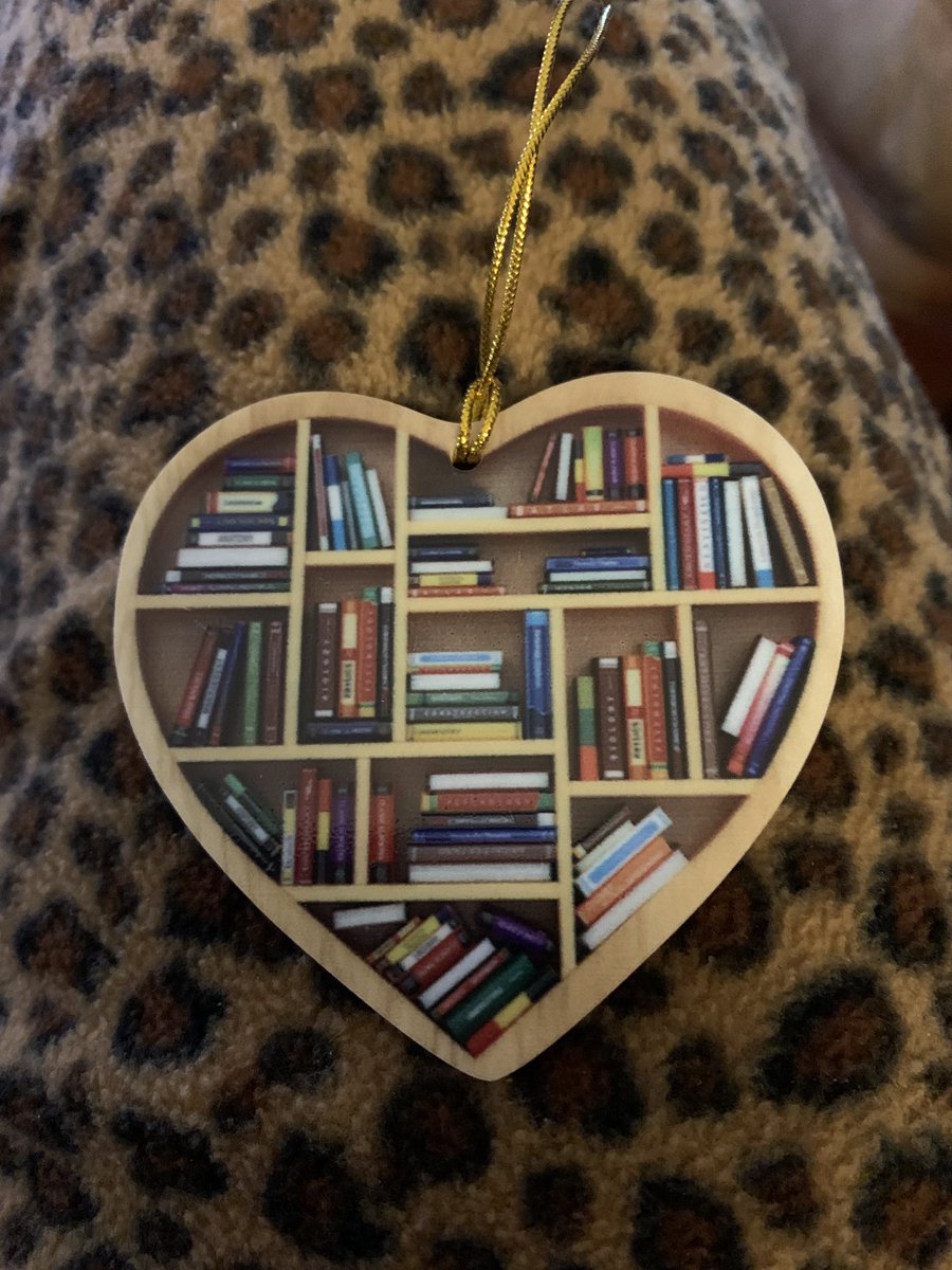 jayne_leech's tweet photo. Husbandβs early Christmas tradition of new bauble giving #BookLoversHeart #PositiveImages lucky lady ππ https://t.co/MgKfNUuJTs