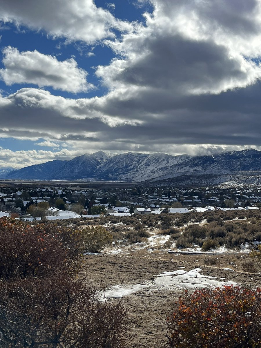 Carson Valley showing off today. These <a href="/SLHSFalcons/">Sierra Lutheran High School</a> have a pretty stellar view from the parking lot.