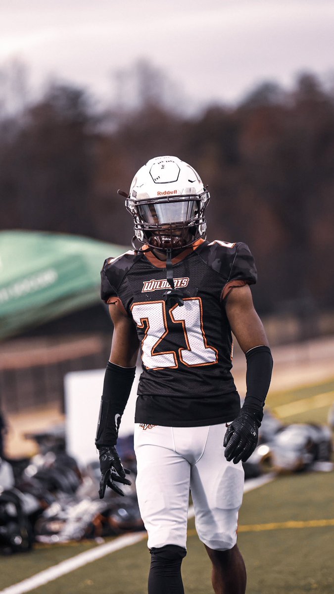 Amadre8's tweet photo. Bless to be named 2nd team all district DB🖤 only up from here!
@TheViewFootball #AGTG @FLSVarsity @Athletes540 https://t.co/R39EBxZ7No