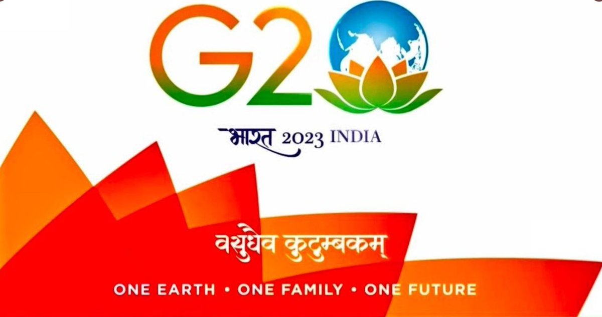 PM @narendramodi ka hurahia te kaupapa o te Perehitini G20 o Inia. Ko te moko he Lotus & Earth. Ko nga puapua e 7 i runga i te Lotus e tohu ana i nga whenua e 7 o te ao. Ko te kaupapa mo te #G20Presidency o Inia ko 'Kotahi te whenua, ko te whanau kotahi, ko te heke mai. @MEAIndia