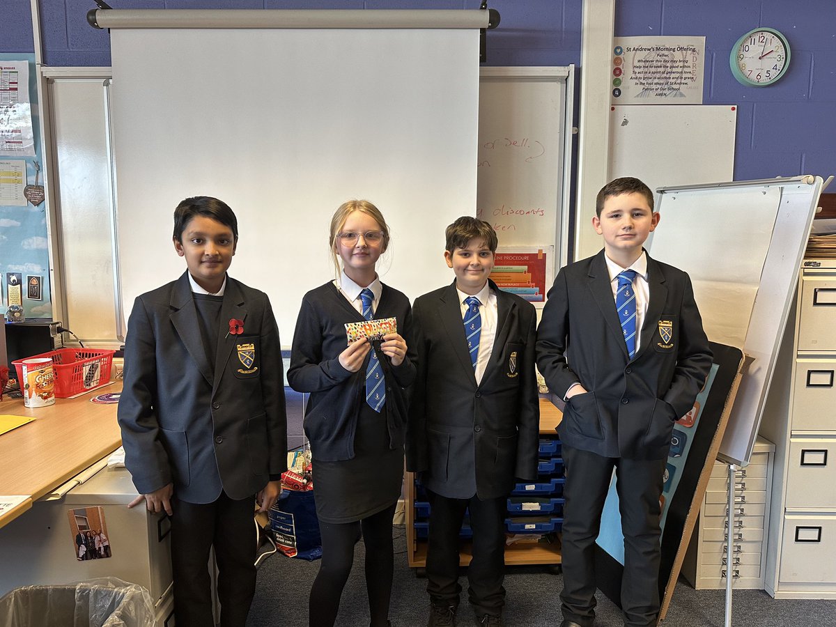 MrsGunn09's tweet photo. @MrsGunn09’s S1 product design winners. Well done on your packaging, logo and slogan. @BusEdStAndrews @amygoo27 https://t.co/sYH1whzi3p