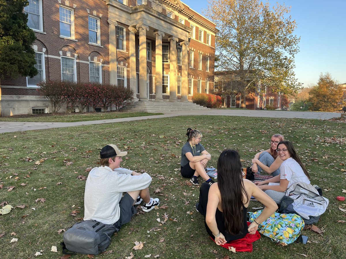 MonmouthCollege's tweet photo. The Wallace Hall lawn on 70° November days makes for a great study spot, don’t you think? ☀️ 🍂 #ItsGreatToBeAScot #FallCampus https://t.co/Tfn7FAhUmT