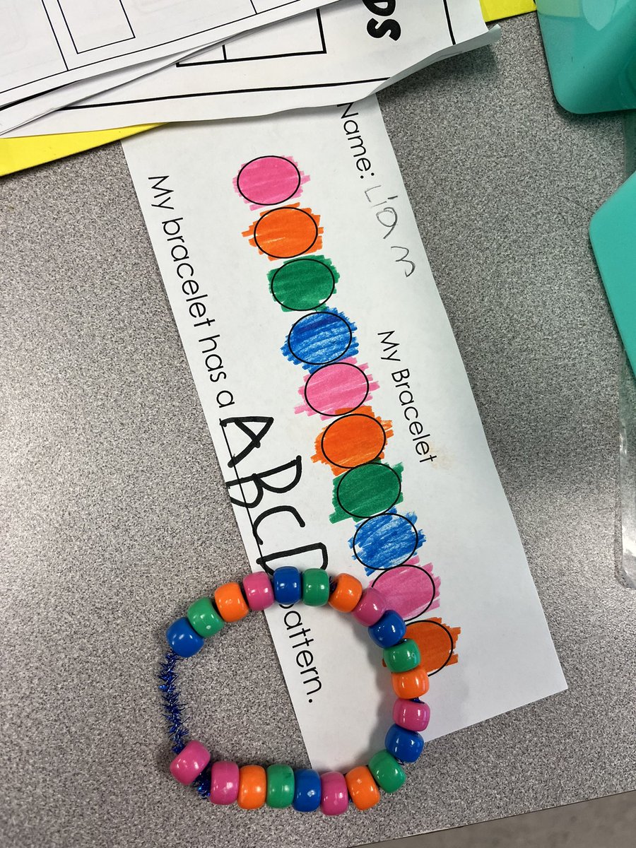 MrsCraigSSRCE's tweet photo. Designed and made pattern bracelets. We also identified what type of pattern we made. Who knew math could be so fashionable? https://t.co/qw7VrAIJyv