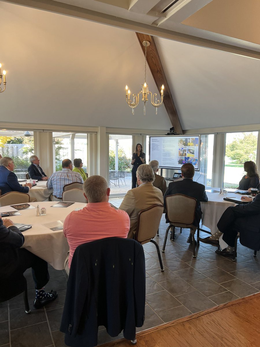 Thankful to have <a href="/mariannepurcell/">Marianne Purcell Dunavant</a> from <a href="/blueovalcity/">Ford at BlueOval City</a> on campus today presenting to 8 new mayors from across West Tennessee! Incredible conversation about partnerships, innovation and education. Thx <a href="/WestStar20/">WestStar Leadership</a> for coordinating. #Future