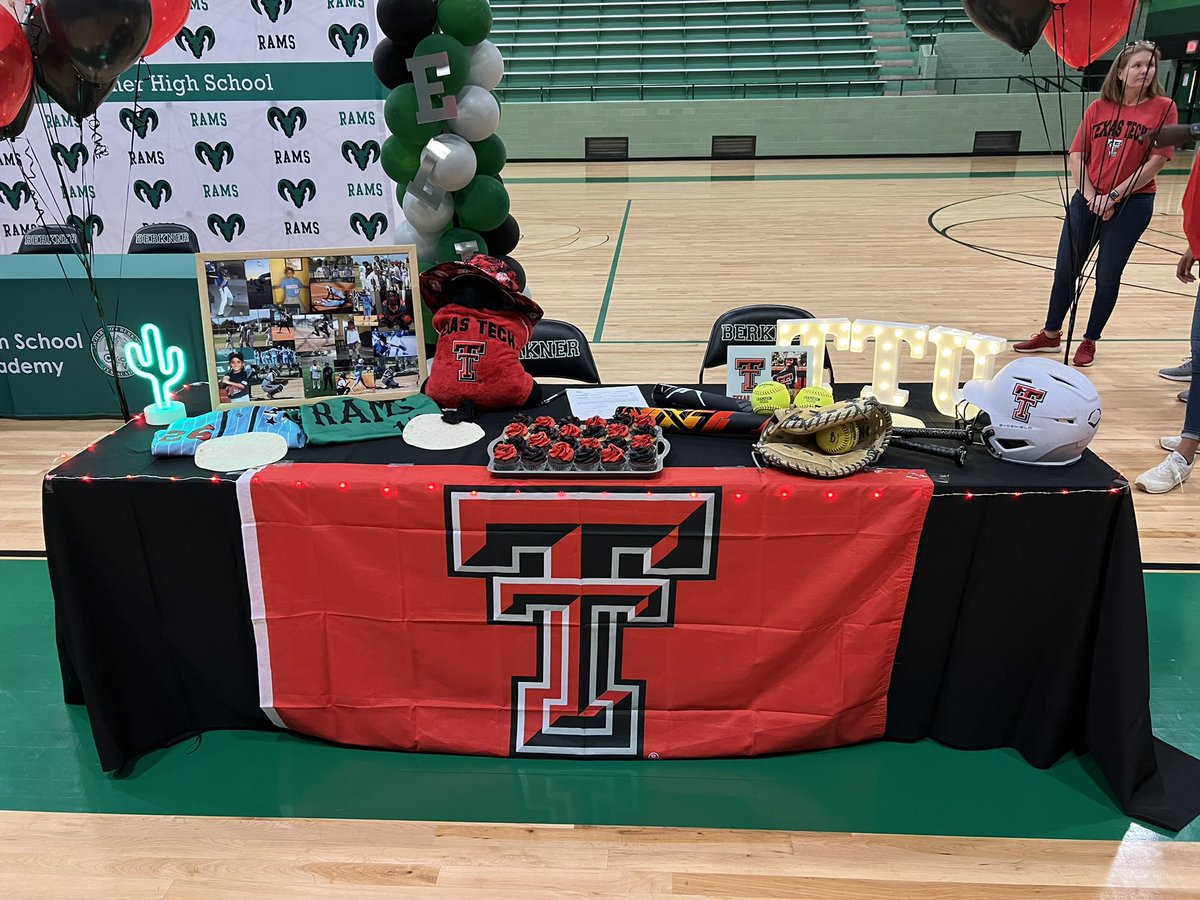 BerknerSoftball's tweet photo. Exciting day for BHS!!! @ella_hill26 signed with @TexasTechSB 💚🖤🤍>>>❤️🖤🤍 @berknerathletic @bhsstem https://t.co/jYzwWO4DO6
