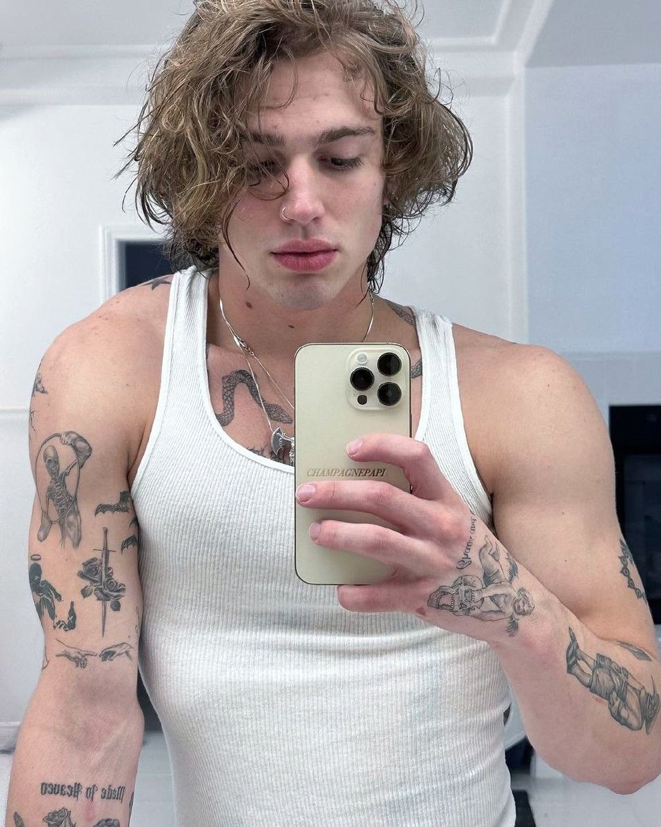 andregarrcia's tweet photo. exactly where I want me, underneath your body, if we take it further, I swear I ain't gonna break; so baby, come try me, baby, come find me baby, don't wind me up ☽ https://t.co/AizOdQz5eK