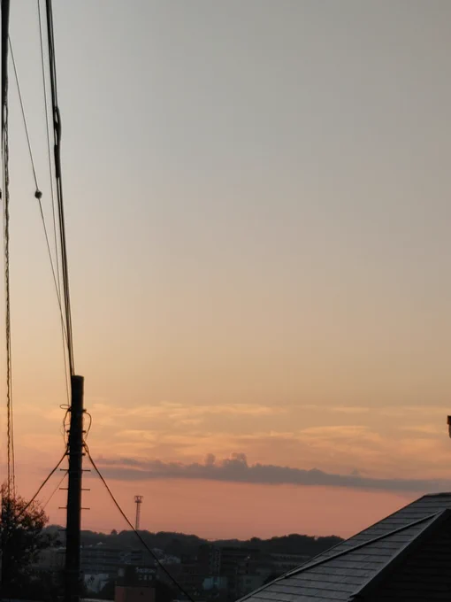 おはようです頭痛いし、心臓苦しい(>_<)呼吸も苦しいおつかれか、な?あんまり、考えないで、ちと自由に生きよう✧*。٩(ˊᗜˋ*)و✧*。あ、独り言です(・∀・)ゞ良い1日を   #イマソラ 