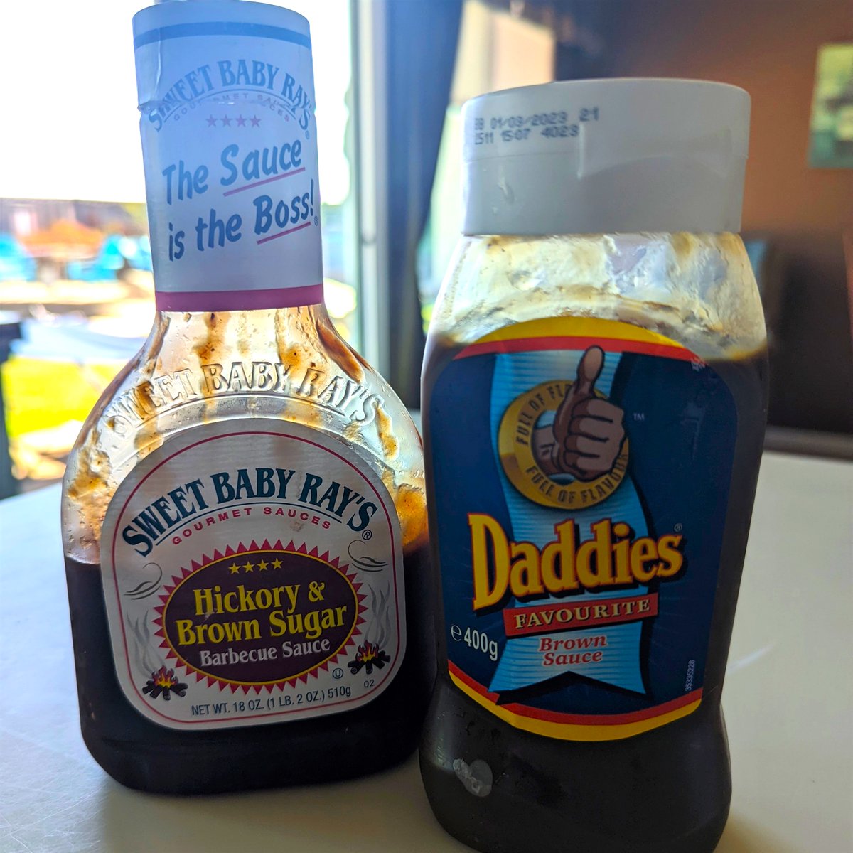 Smoking_Hot_Dad's tweet photo. Who doesn’t love a good sausage! Quick and easy, plain and simple – grilled bratwurst in some soft rolls with Daddies brown sauce and bbq sauce! 

#lovesausage #winthatbeer #sausages #grilling #grillingisgreat #grill #bratwurst #flame #daddies #bbq #barbecue #perfectlunch #lovely https://t.co/MWmigXaa01