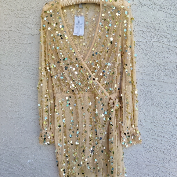_One_Pac's tweet photo. So good I had to share! Check out all the items I'm loving on @Poshmarkapp #poshmark #fashion #style #shopmycloset #bluebybetseyjohnson #lularoe #asos: https://t.co/rWZkxQJelj https://t.co/7B9Mg5N1dg