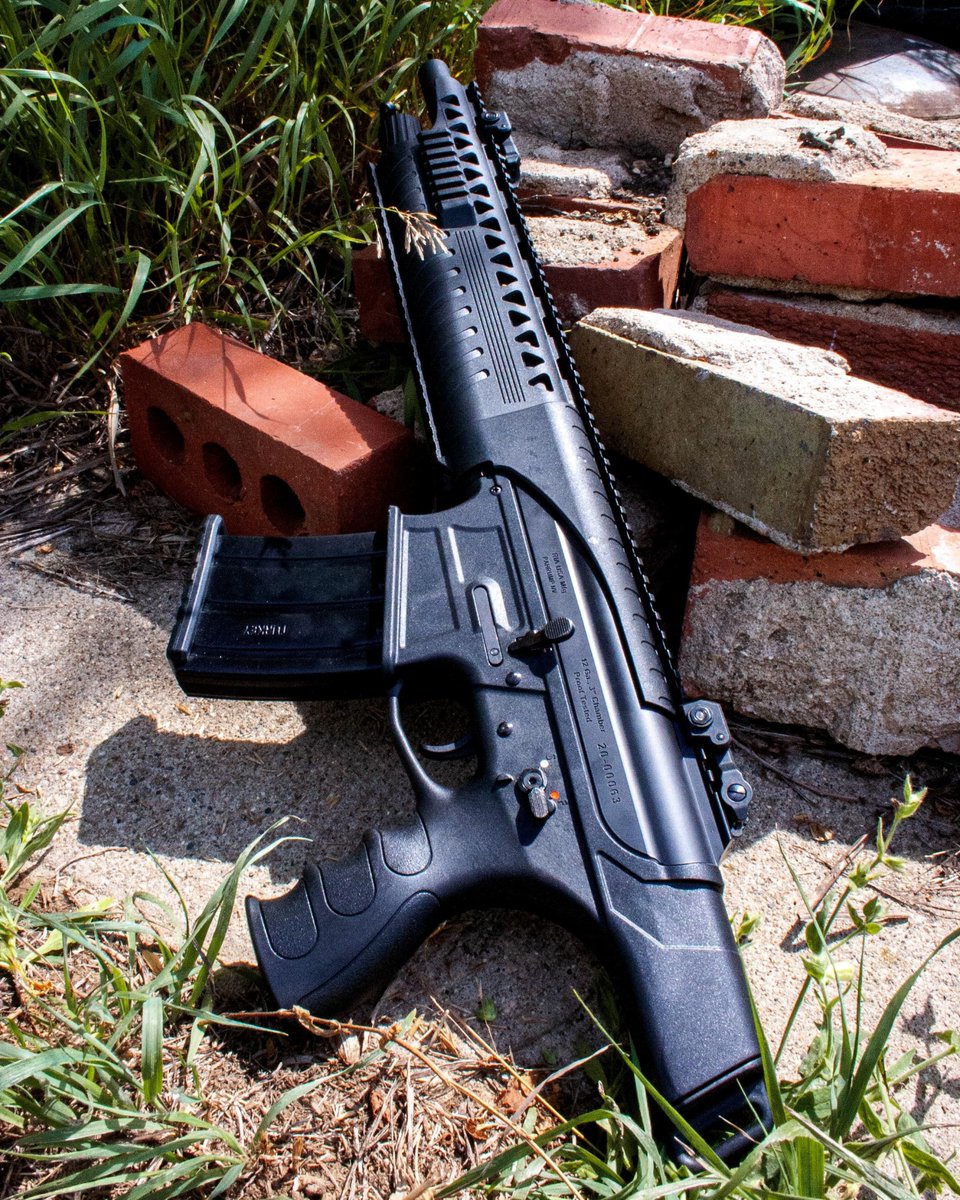 ArmscorRIA's tweet photo. Familiar and fun make one serious combination: VRF14.
This one-of-a-kind firearm sports a familiar pistol grip and a 14β barrel.
#VRF14 #firearm #VR #armscor #rockislandarmory https://t.co/vhr7MljJqd