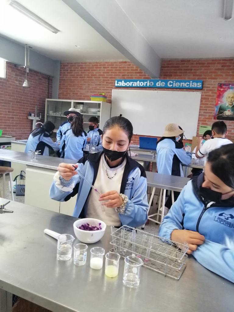 Biología Lancaster tweet media